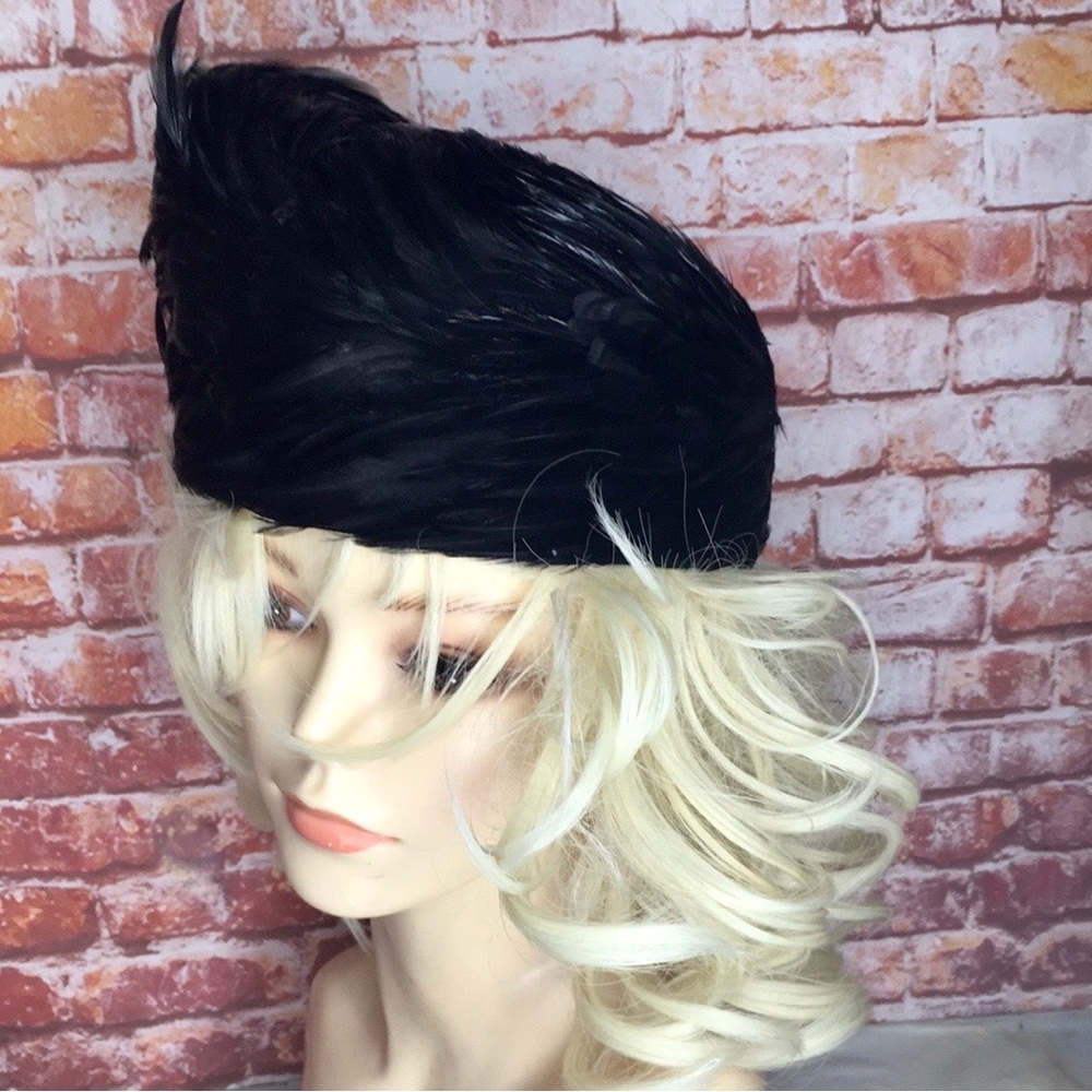 Vintage MCM Mr. John's Black Iridescent Feather Toque Hat in Original
Box